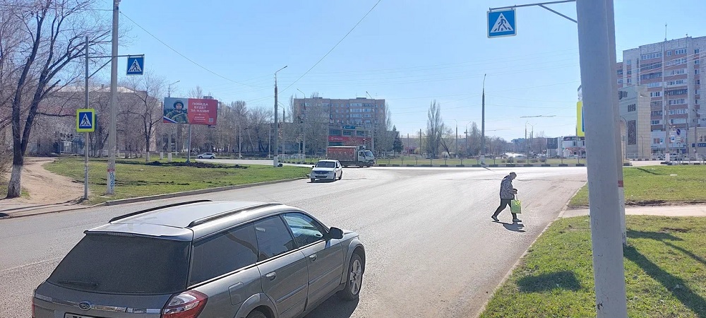 Фотография рекламного носителя, тип: Билборд 3x6, адрес: Победы пр-т, д.11, Новокуйбышевск, Самарская область, Россия. Сторона B №1057704