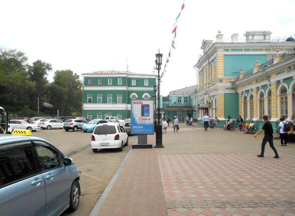 Фотография рекламного носителя, тип: Ситиформат 1.8x1.2, адрес: Иркутск-Пассажирский Х Привокзальная пл., поз.2, Иркутск, Иркутская область, Россия. Сторона А №836485