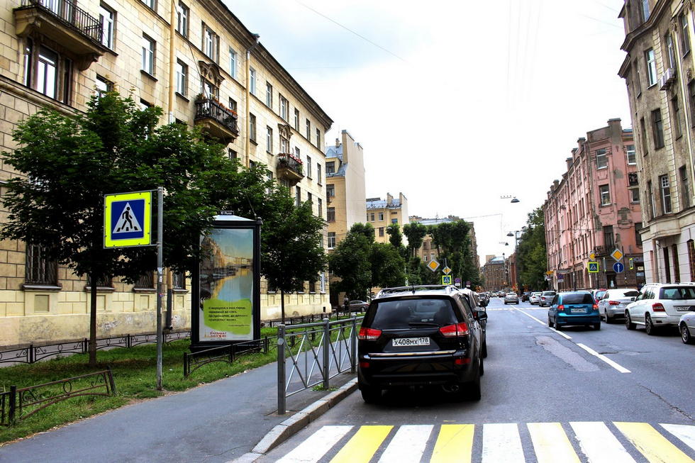 Фотография рекламного носителя, тип: Пиллар 3x1.4, адрес: Малый П.С. пр-т., д.34 Х Малая Разночинная ул., Санкт-Петербург, Россия. Сторона А №724914