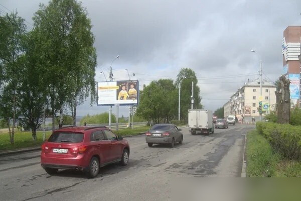 Фотография рекламного носителя, тип: Билборд 3x6, адрес: Наб. Северной Двины ул. Х Урицкого ул., Архангельск, Архангельская область, Россия. Сторона В №765872