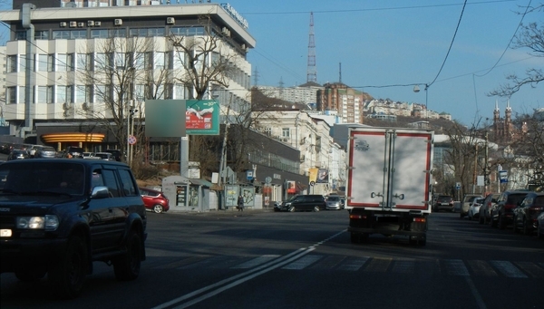 Фотография рекламного носителя, тип: Билборд 3x6, адрес: Светланская ул., д.83, Владивосток, Приморский край, Россия. Сторона Б1 №774875