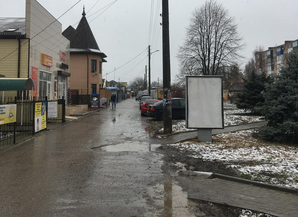 Фотография рекламного носителя, тип: Ситиформат 1.8x1.2, адрес: Меньшикова ул., д.58, Тихорецк, Краснодарский край, Россия. Сторона А №1021262