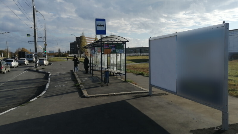 Фотография рекламного носителя, тип: Афиша 1.75x1.8, адрес: Южное ш., «Медсанчасть», Тольятти, Самарская область, Россия. Сторона A2 №1094195