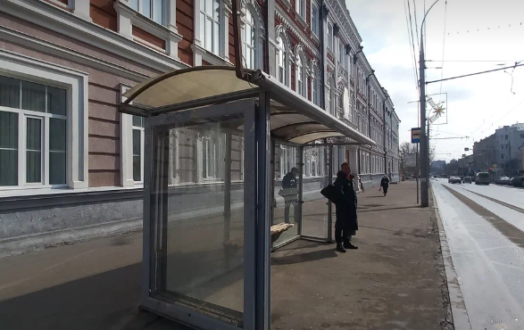 Фотография рекламного носителя, тип: Остановка 1.8x1.2, адрес: Московская ул. Х Аткарская ул., к вокзалу, Саратов, Саратовская область, Россия. Сторона Б №585744