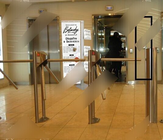 Фотография рекламного носителя, тип: Диспенсер листовок, адрес: Бизнес-центр «Чайка плаза-7», Новослободская ул., д.41, Москва, Россия. Сторона/вариант №654938