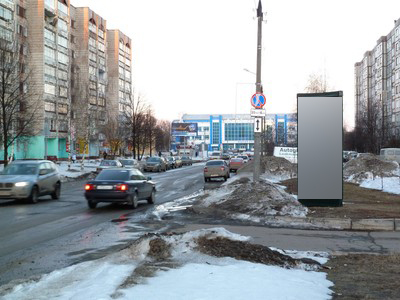 Фотография рекламного носителя, тип: Пиллар 3x1.4, адрес: Волкова ул., д.4, Киров, Кировская область, Россия. Сторона А №632450