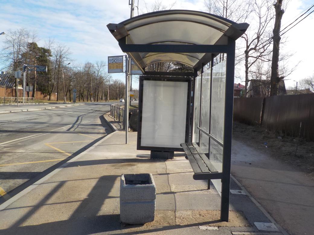 Фотография рекламного носителя, тип: Остановка 1.8x1.2, адрес: Петродворец г., Санкт-Петербургское ш., д.140, Санкт-Петербург, Россия. Сторона А №811599