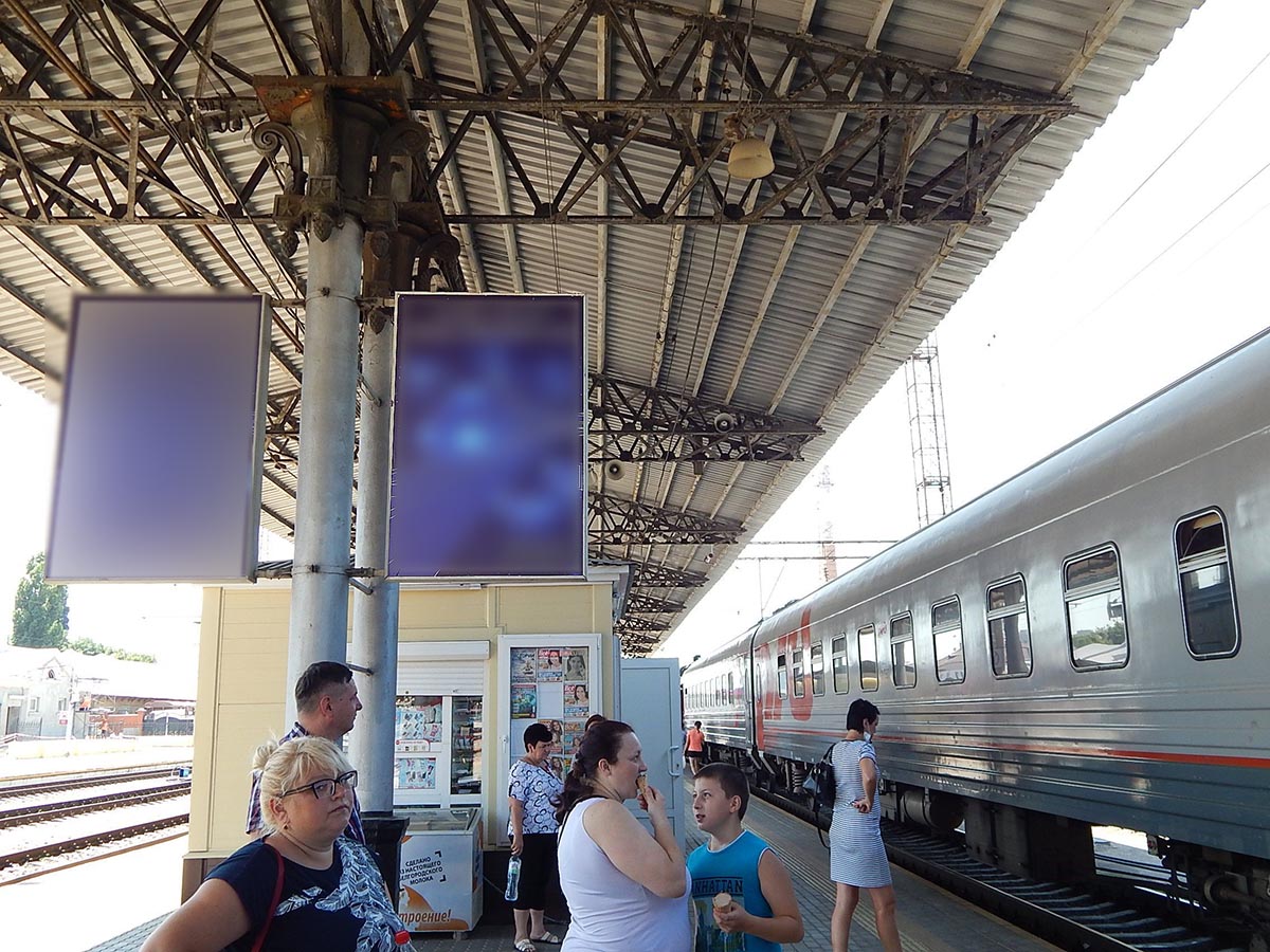 Фотография рекламного носителя, тип: Ситиформат 1.8x1.2, адрес: Генерала Черняховского пл., д.1, платформа №2, поз.3, Воронеж, Воронежская область, Россия. Сторона Б №987260