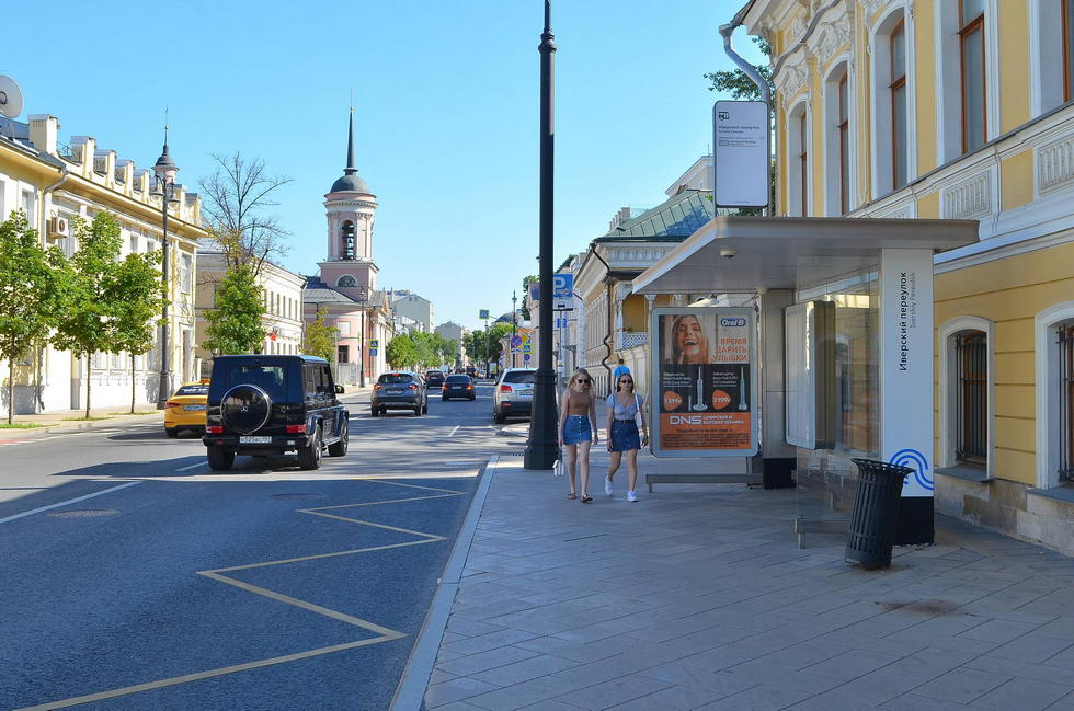 Фотография рекламного носителя, тип: Остановка 1.8x1.2, адрес: Ордынка Б. ул., Москва, Россия. Сторона А №335357