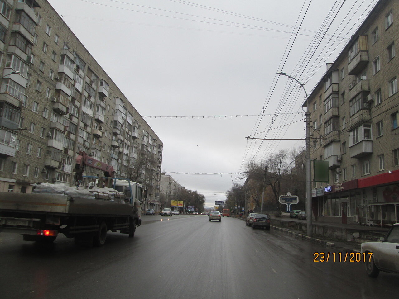 Фотография рекламного носителя, тип: Панель-кронштейн, адрес: Чернышевского ул., д.57А, Саратов, Саратовская область, Россия. Сторона А №834689