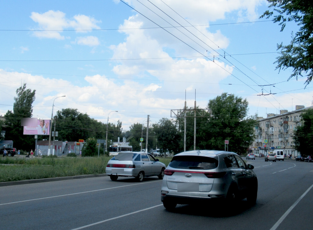 Фотография рекламного носителя, тип: Билборд 3x6, адрес: Ополченская ул. Х Тарифная ул., Волгоград, Волгоградская область, Россия. Сторона А2 №679261