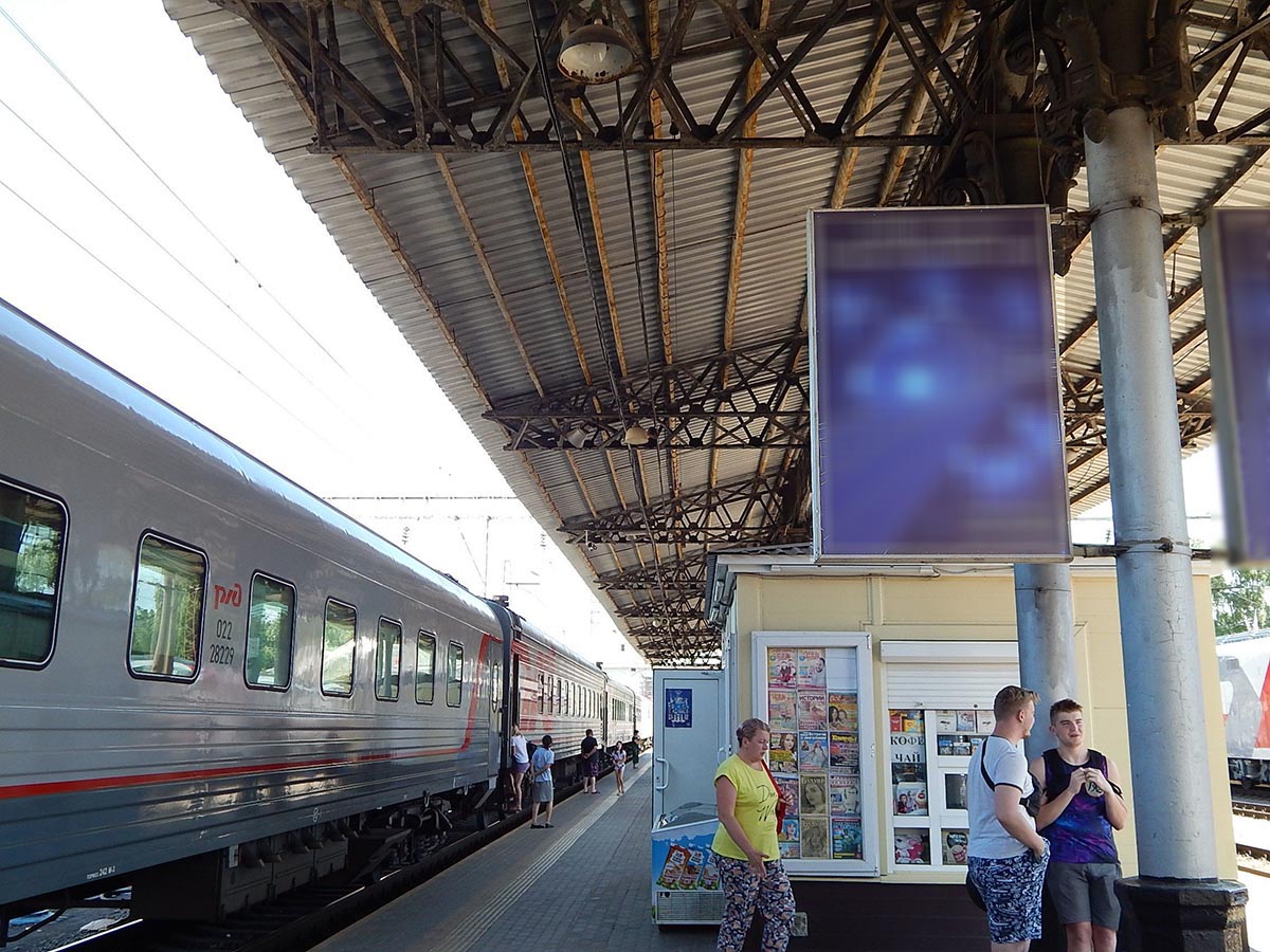 Фотография рекламного носителя, тип: Ситиформат 1.8x1.2, адрес: Генерала Черняховского пл., д.1, платформа №2, поз.3, Воронеж, Воронежская область, Россия. Сторона А №987259