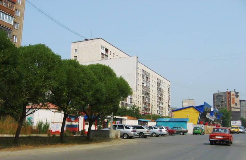 Фотография рекламного носителя, тип: Билборд 3x6, адрес: 2-я Нижнезаводская ул., д.57, Златоуст, Челябинская область, Россия. Сторона В №377558