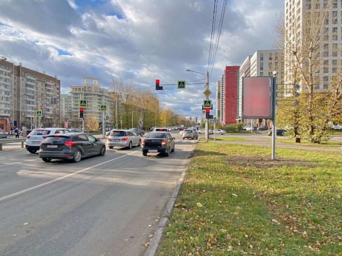 Фотография рекламного носителя, тип: Дорожное ограждение, адрес: Алексеева ул. X 78-й Добровольческой Бригады ул., поз.1, Красноярск, Красноярский край, Россия. Сторона А №1097825