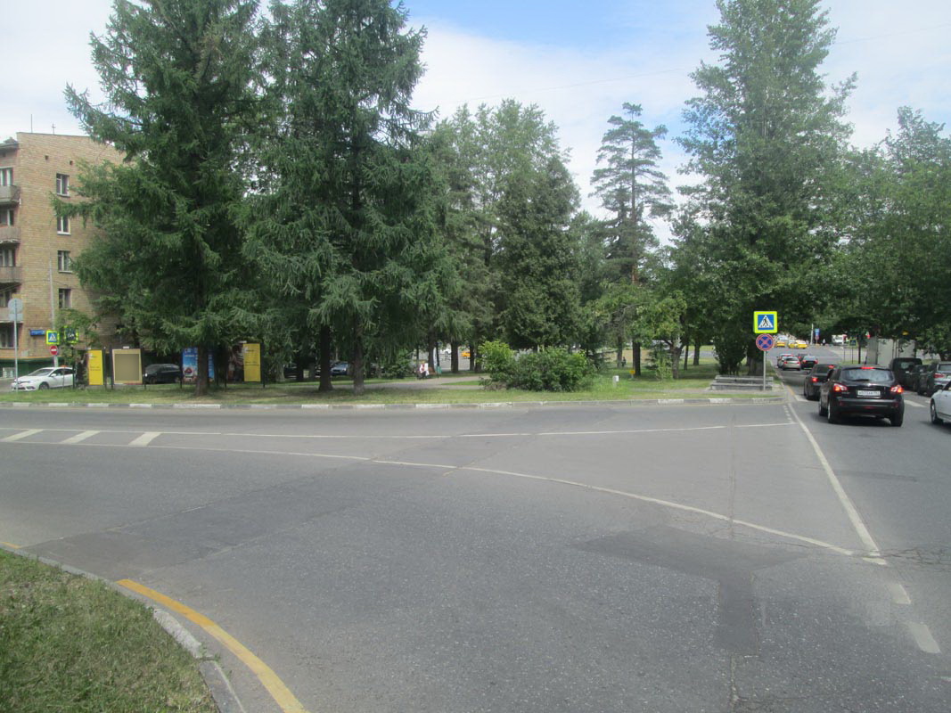 Фотография рекламного носителя, тип: Афиша 1.75x1.8, адрес: Новочеремушкинская ул., д.38, корп.1, стенд 1, Москва, Россия. Сторона А1 №865839