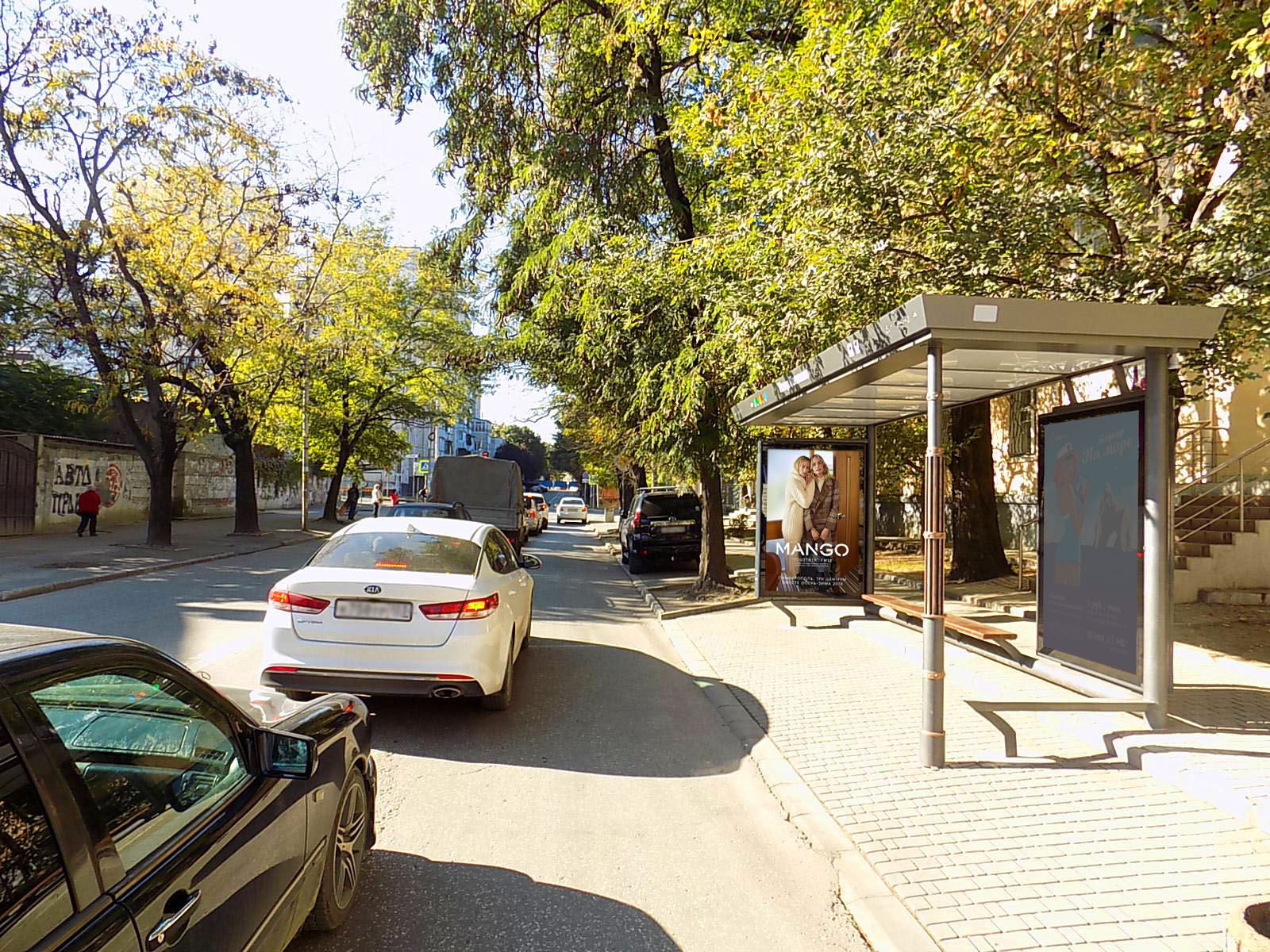 Фотография рекламного носителя, тип: Остановка 1.8x1.2, адрес: Павленко ул., д.13 Х Гоголя ул., Симферополь, Республика Крым, Россия. Сторона A1 №843808