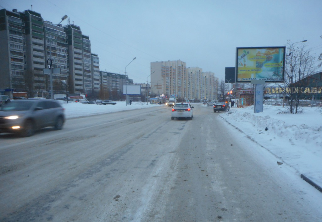 Фотография рекламного носителя, тип: Ситиборд 2.7x3.7, адрес: Шварца ул., д.17, Екатеринбург, Свердловская область, Россия. Сторона A1-A6 №603703
