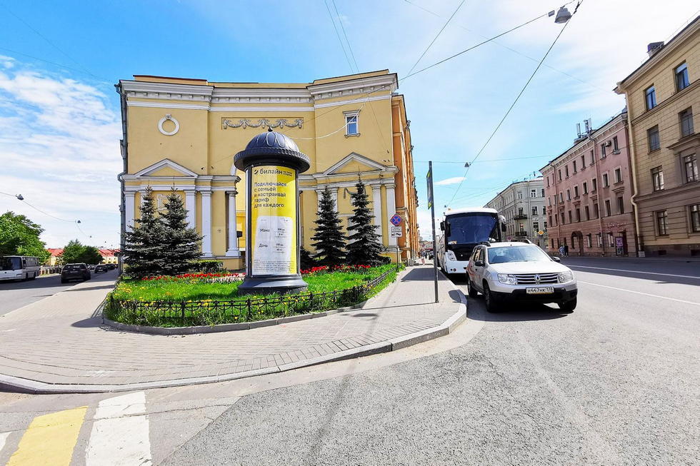 Фотография рекламного носителя, тип: Пиллар 3x1.4, адрес: Лермонтовский пр-т. Х Грибоедова канала наб., Санкт-Петербург, Россия. Сторона Б №707003