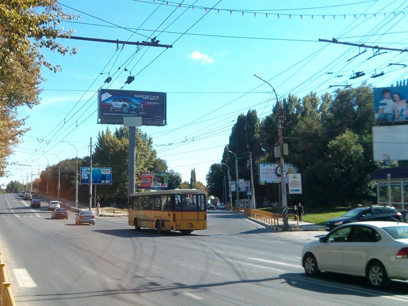Фотография рекламного носителя, тип: Суперсайт 5x12, адрес: Тракторная ул. Х 50 лет Октября пр-т., Саратов, Саратовская область, Россия. Сторона А1 №497945