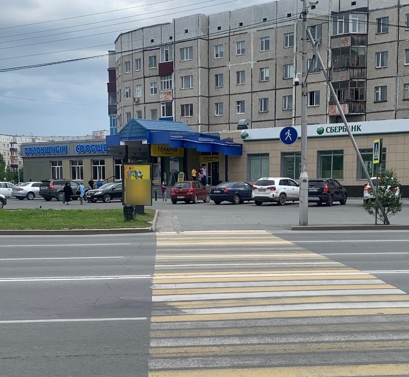 Фотография рекламного носителя, тип: Ситиформат 1.8x1.2, адрес: Ленина пр-т., д.35, поз.2, Сургут, Ханты-Мансийский автономный округ – Югра, Россия. Сторона А №960276