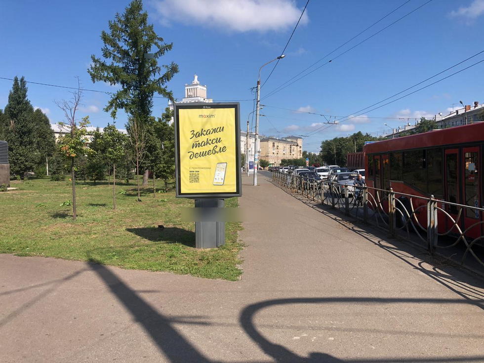 Фотография рекламного носителя, тип: Ситиформат 1.8x1.2, адрес: Декабристов ул. Х Усманова, Казань, Республика Татарстан, Россия. Сторона Б №581770