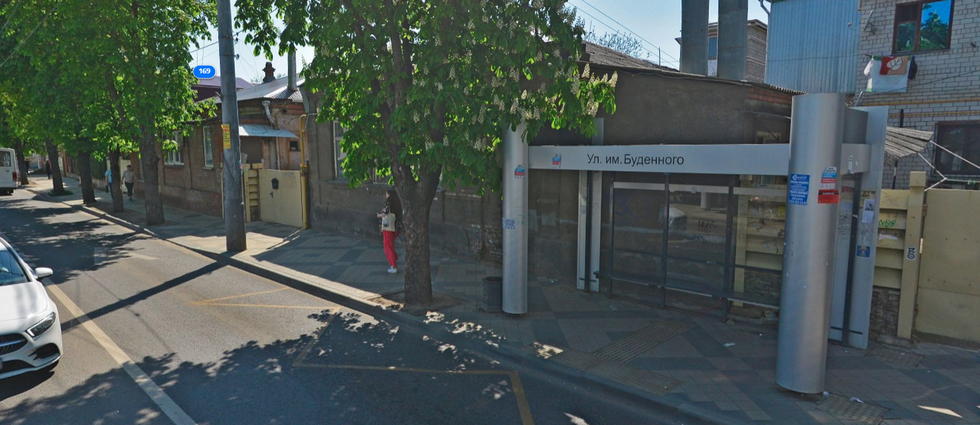 Фотография рекламного носителя, тип: Остановка 1.8x1.2, адрес: Октябрьская ул., д.173, Краснодар, Краснодарский край, Россия. Сторона А1 №1020748