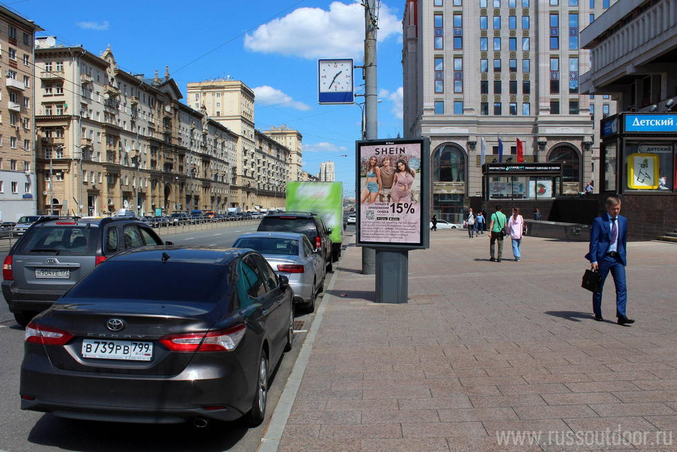 Фотография рекламного носителя, тип: Ситиформат 1.8x1.2, адрес: Комсомольская пл., д.6, Москва, Россия. Сторона А №333892