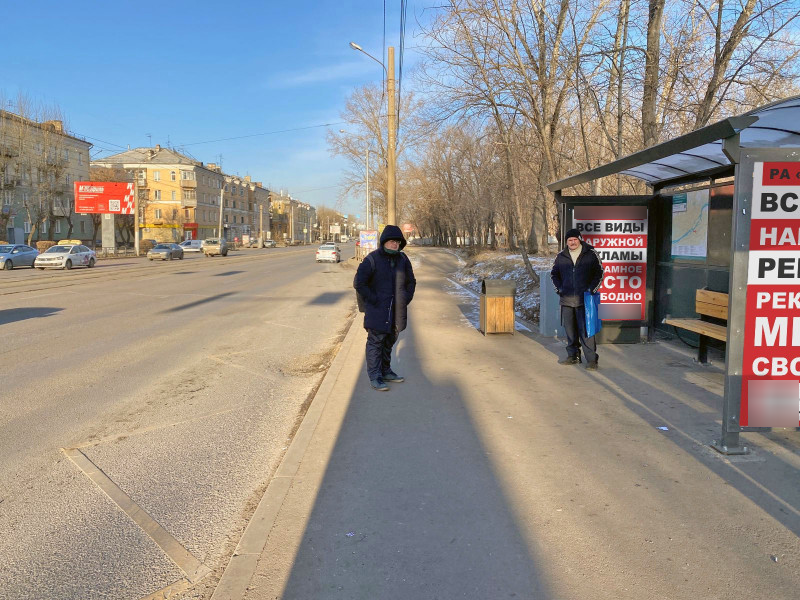 Фотография рекламного носителя, тип: Остановка 1.8x1.2, адрес: Мичурина ул., д.63, ост. Сибсталь, Красноярск, Красноярский край, Россия. Сторона А №1098012