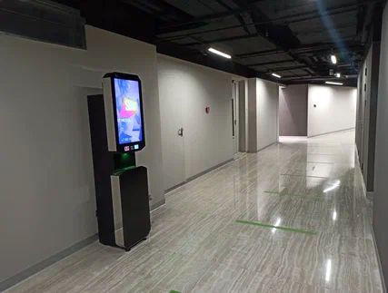 Фотография рекламного носителя, тип: Видеоэкран, адрес: Фитнес-центр «X-Fit Сердце Столицы», Шелепихинская наб., д.34, корп.2, Москва, Россия. Сторона/вариант 3 №980237