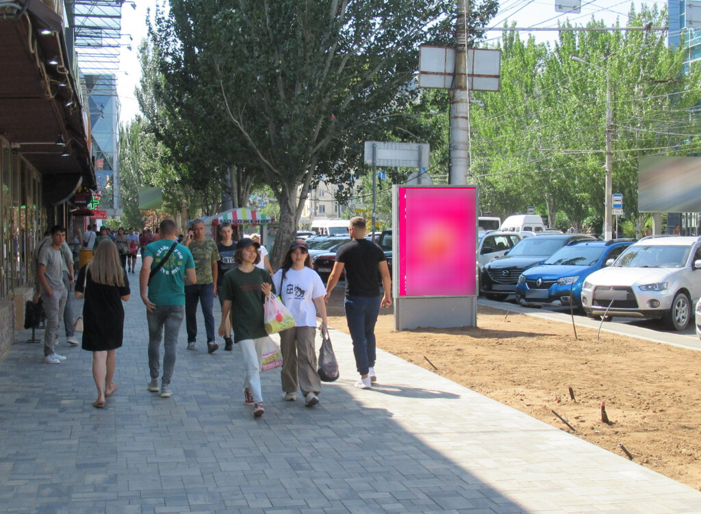 Фотография рекламного носителя, тип: Ситиформат 1.8x1.2, адрес: Рабоче-Крестьянская ул. Х Ким ул., Волгоград, Волгоградская область, Россия. Сторона Б12 №961181