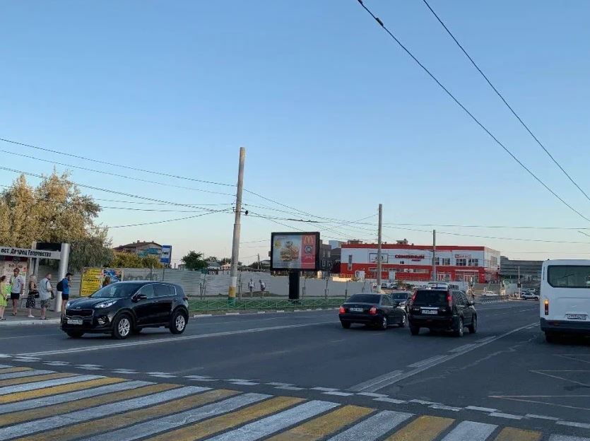 Фотография рекламного носителя, тип: Ситиборд 2.7x3.7, адрес: Ленина пр-т., д.97, Новороссийск, Краснодарский край, Россия. Сторона Б1-Б5 №1006450