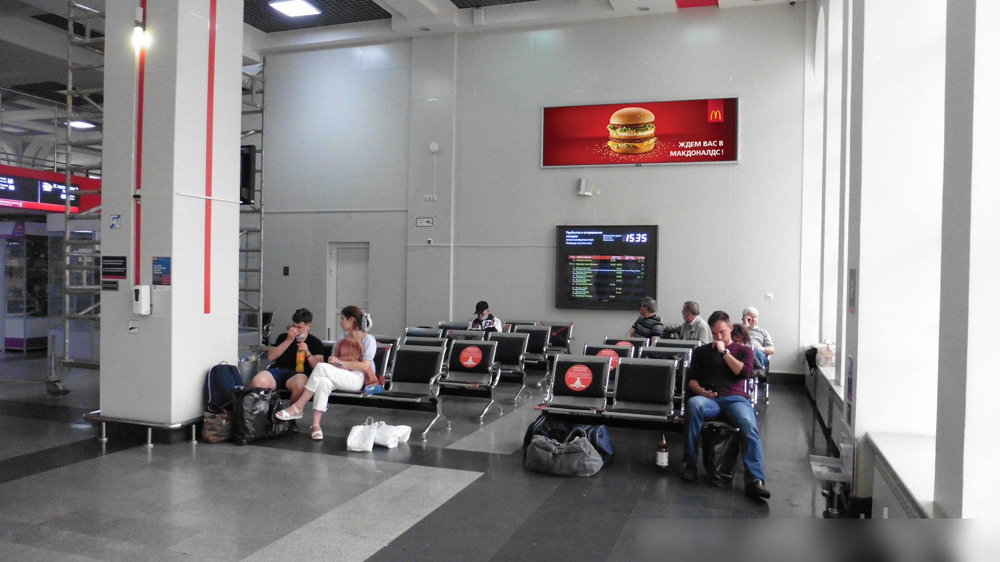 Фотография рекламного носителя, тип: Постер/баннер, адрес: ЖД вокзал «Казань», Привокзальная пл., д.1, Казань, Республика Татарстан, Россия. Сторона/вариант А №990789