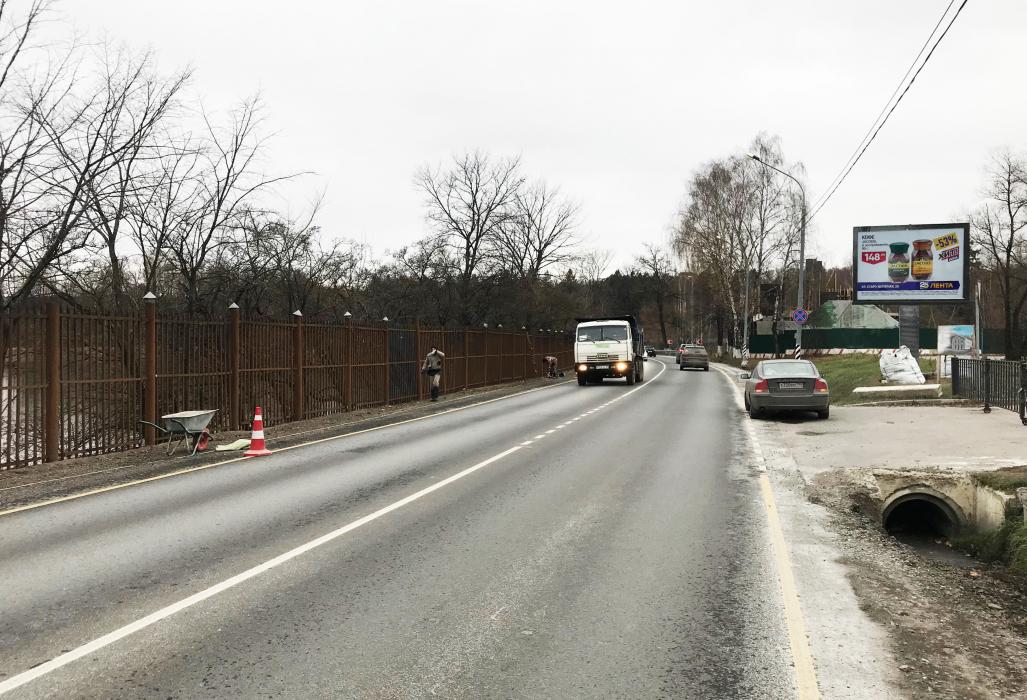 Фотография рекламного носителя, тип: Ситиборд 2.7x3.7, адрес: Ильинское ш., 6 400м, Красногорск, Московская область, Россия. Сторона A1-А5 №722738