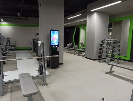 Фотография рекламного носителя, тип: Видеоэкран, адрес: Фитнес-центр «X-Fit Сердце Столицы», Шелепихинская наб., д.34, корп.2, Москва, Россия. Сторона/вариант 2 №980236