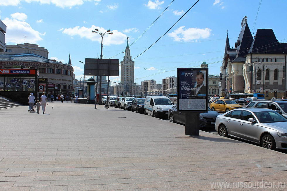Фотография рекламного носителя, тип: Ситиформат 1.8x1.2, адрес: Комсомольская пл., д.6, Москва, Россия. Сторона Б №333893