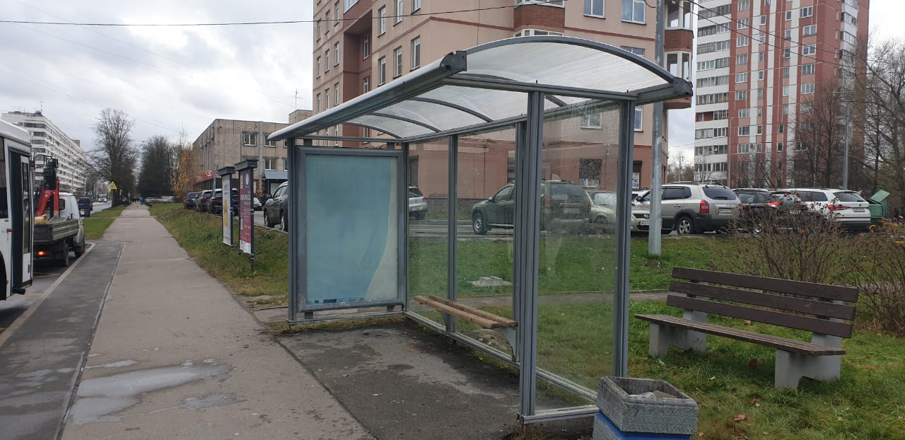 Фотография рекламного носителя, тип: Остановка 1.8x1.2, адрес: Пионерстроя ул., д.17/4, Санкт-Петербург, Россия. Сторона А №811601