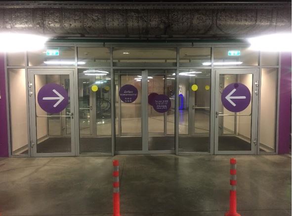 Фотография рекламного носителя, тип: Другой индор-формат, адрес: Торговый центр «Океания», Кутузовский пр-т., д.57, ТРЦ Океания, Москва, Россия. Сторона/вариант Р1-№11,12 №872972