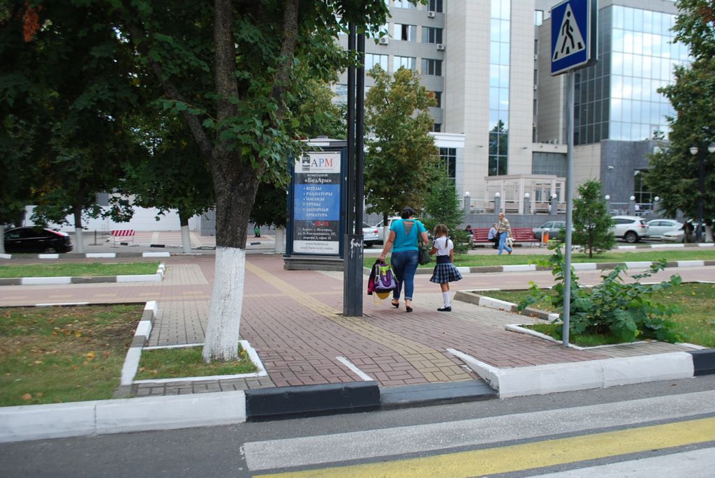 Фотография рекламного носителя, тип: Пиллар 3x1.4, адрес: Народный б-р., Белгород, Белгородская область, Россия. Сторона B №344078