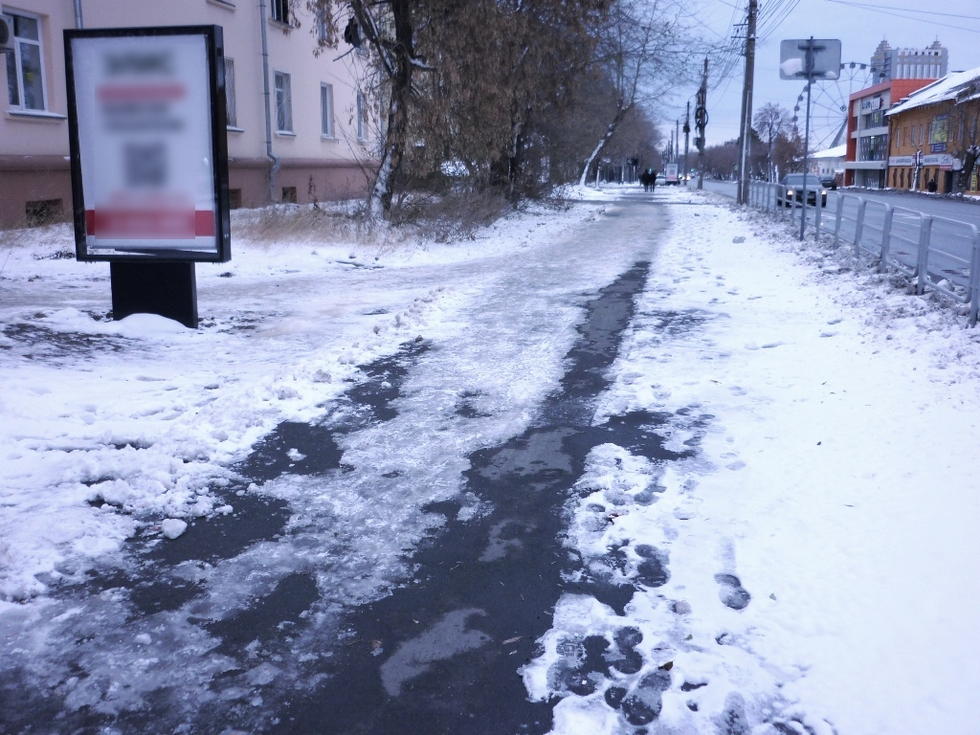 Фотография рекламного носителя, тип: Ситиформат 1.8x1.2, адрес: Артиллерийская ул., д.107, Челябинск, Челябинская область, Россия. Сторона В №1013610