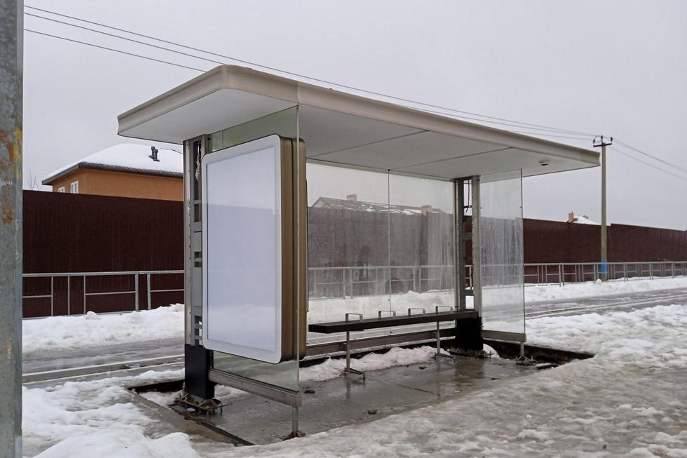 Фотография рекламного носителя, тип: Остановка 1.8x1.2, адрес: ТиНАО, Первомайское пос., Александра Печерского ул., квартал 26, ост. "Рогозинино-1", Москва, Россия. Сторона Б №957609