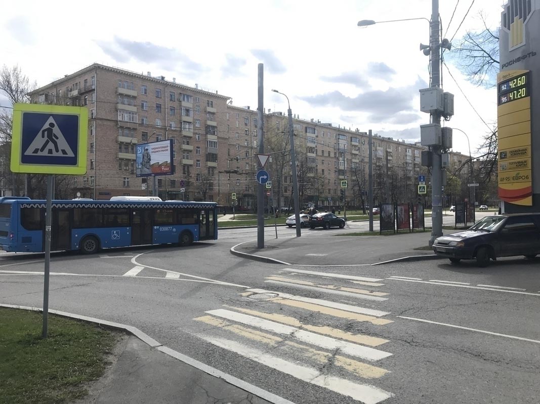 Фотография рекламного носителя, тип: Афиша 1.75x1.8, адрес: Академика Королева ул., ост. "Улица Цандера" поз1, стенд 3, Москва, Россия. Сторона А2 №886496