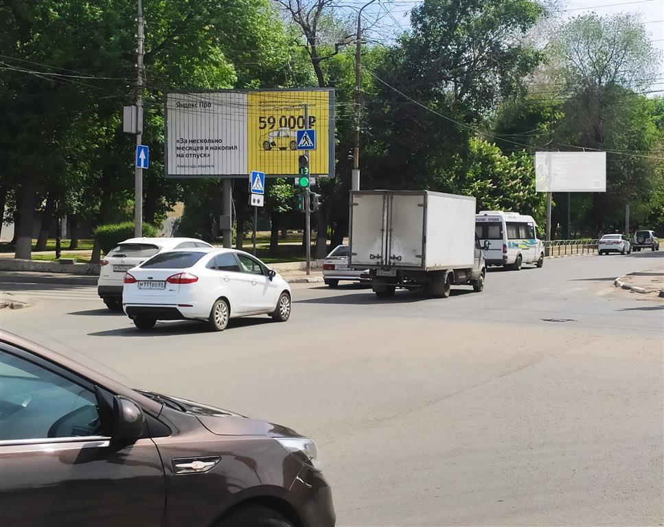 Фотография рекламного носителя, тип: Билборд 3x6, адрес: Большая Горная ул. Х Радищева ул., поз.2, Саратов, Саратовская область, Россия. Сторона А1-А3 №1047727