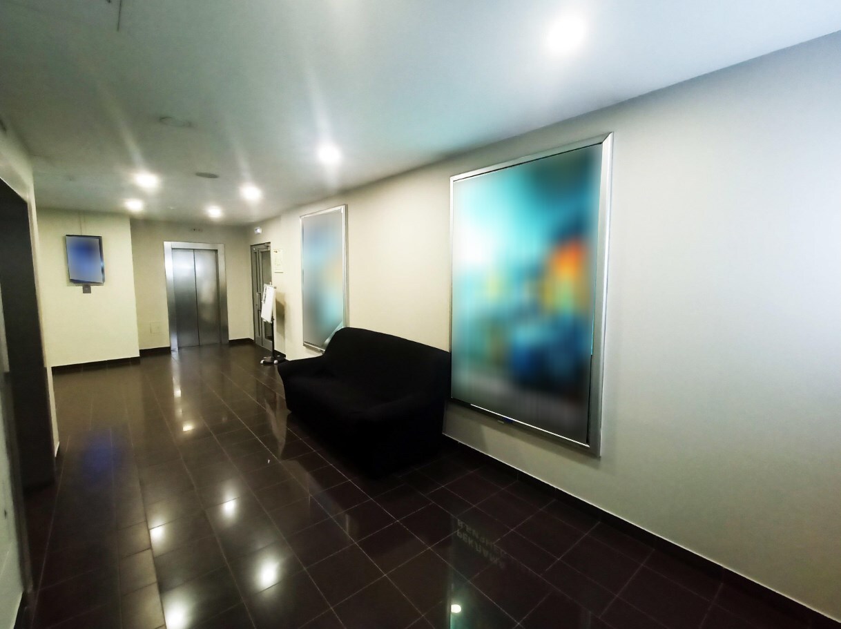 Фотография рекламного носителя, тип: Лайтбокс, адрес: Бизнес-центр «Союз деловых людей», Щелковское ш., д.23а, Москва, Россия. Сторона/вариант A №1012942