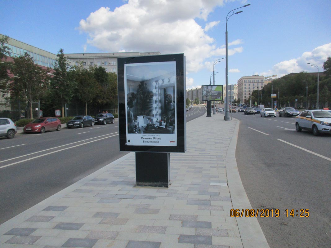 Фотография рекламного носителя, тип: Ситиформат 1.8x1.2, адрес: Крымский Вал ул., д.8, корп.2, Москва, Россия. Сторона B1-B6 №771339