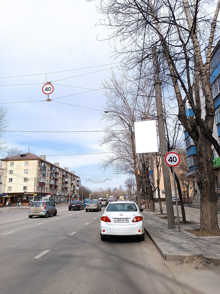 Фотография рекламного носителя, тип: Панель-кронштейн, адрес: Мира пл., поз.2, Липецк, Липецкая область, Россия. Сторона А №1054770