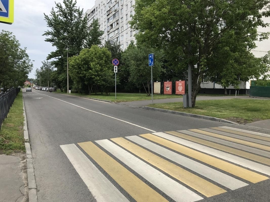 Фотография рекламного носителя, тип: Афиша 1.75x1.8, адрес: Таллинская ул., д.3 к.1 поз 2, стенд 2, Москва, Россия. Сторона А1 №887414