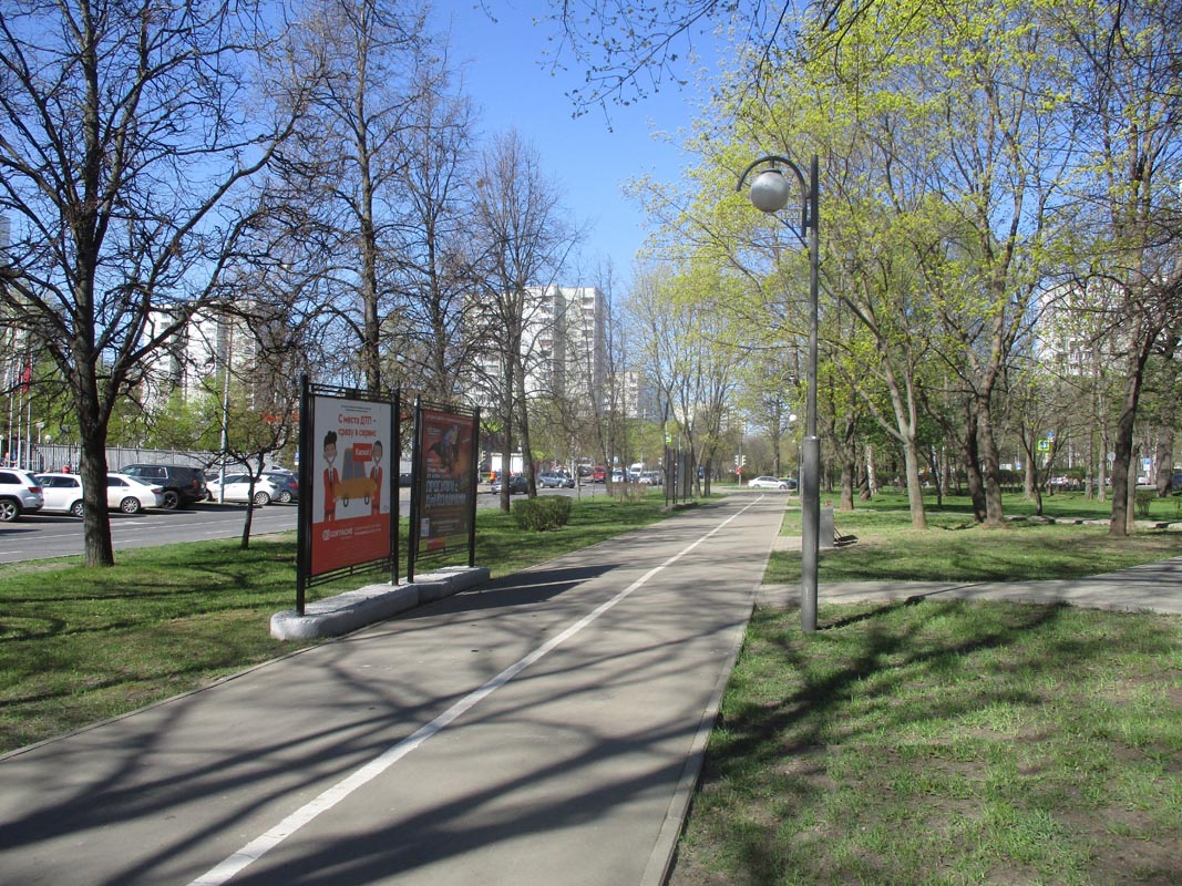 Фотография рекламного носителя, тип: Афиша 1.75x1.8, адрес: Череповецкая ул., д.20, поз.2, стенд 1, Москва, Россия. Сторона А2 №866637