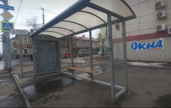 Фотография рекламного носителя, тип: Остановка 1.8x1.2, адрес: Кутякова ул. Х Вольская ул., поз.1, Саратов, Саратовская область, Россия. Сторона А №585274
