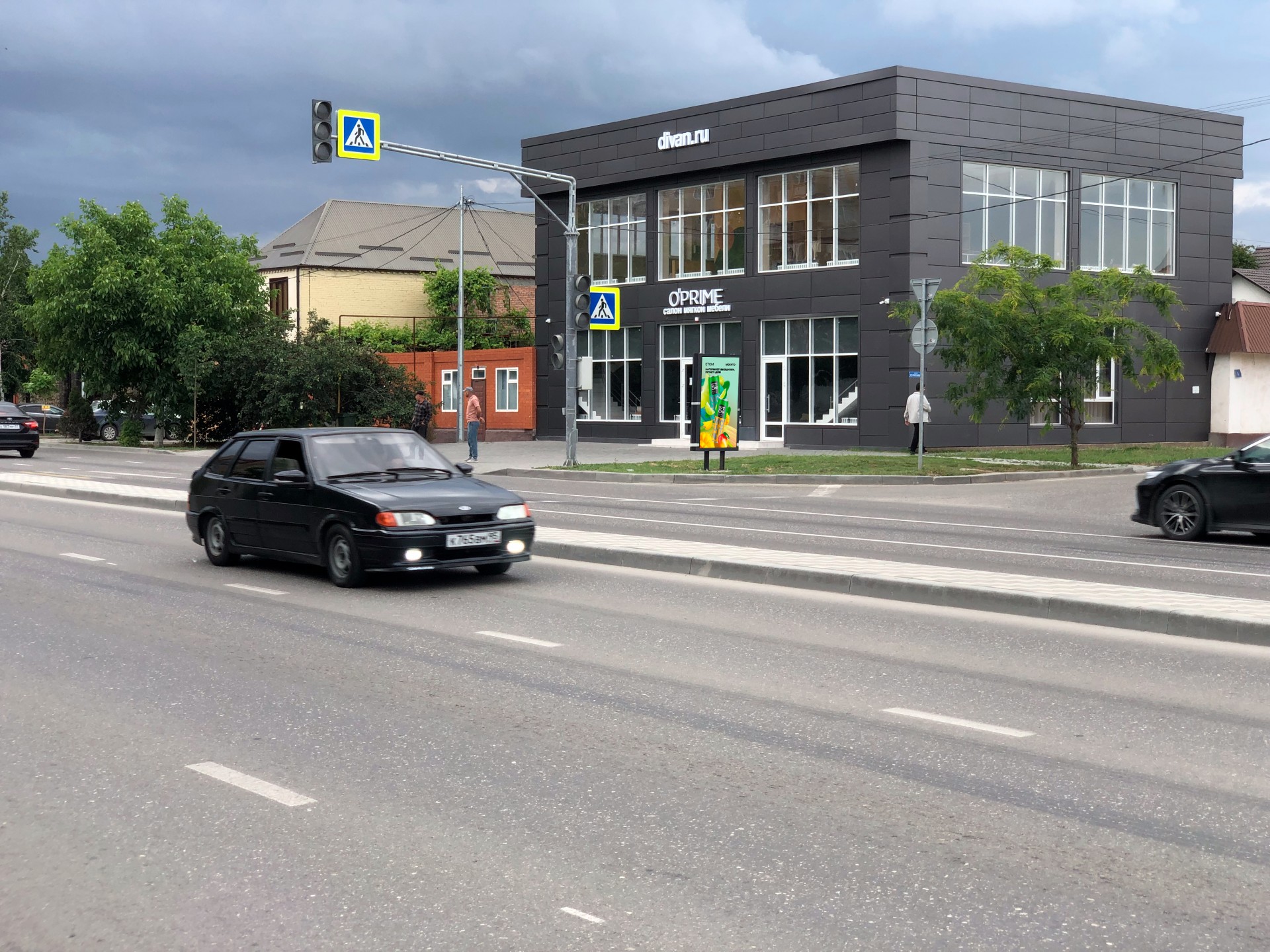 Фотография рекламного носителя, тип: Ситиформат 1.8x1.2, адрес: Жуковского ул., поз.12, Грозный, Республика Чечня, Россия. Сторона А №1084420