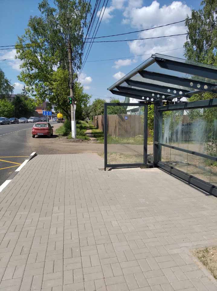 Фотография рекламного носителя, тип: Остановка 1.8x1.2, адрес: Большие Перемерки, д.35, Тверь, Тверская область, Россия. Сторона А №1059933